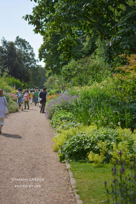 20140712nymans-garden08.jpg