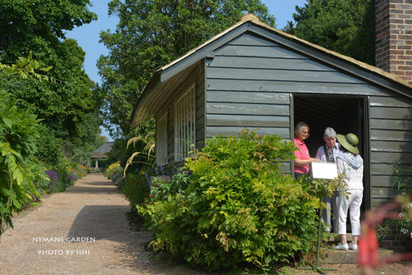 20140712nymans-garden09.jpg