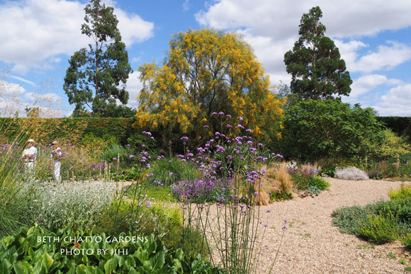 2014julyBethChattoGardens61.jpg