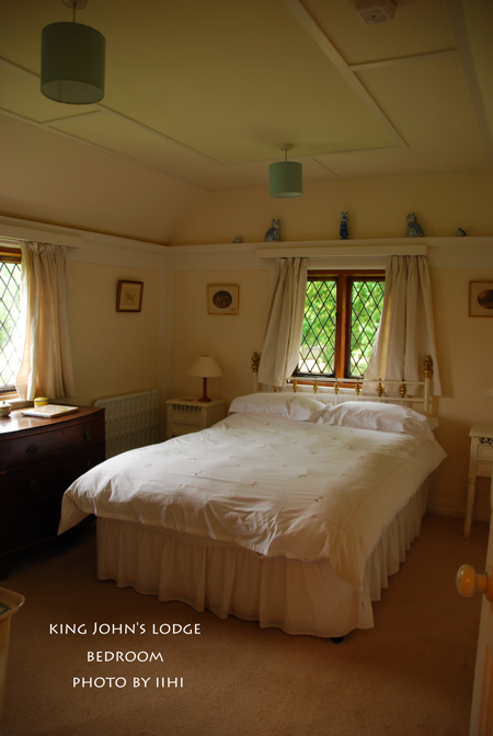 KingJohn'sLodgebedroom.jpg