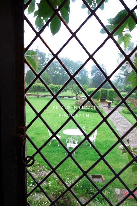 KingJohn'sLodgewindow2.jpg