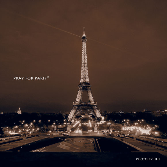PrayForParis20151114.jpg