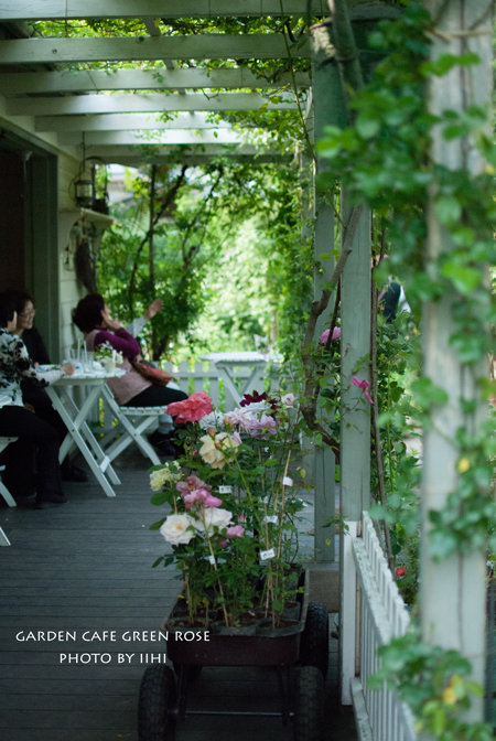 gardencafegreenrose13.jpg