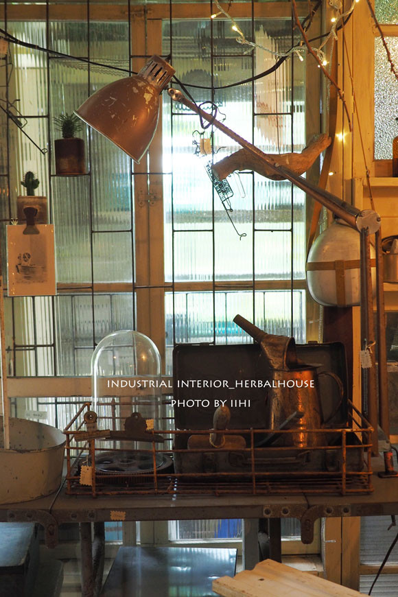 industrial-interior_herbalhouse.jpg