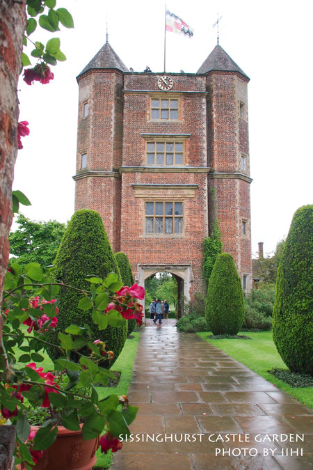 sissinghurst-castle-garden1.jpg