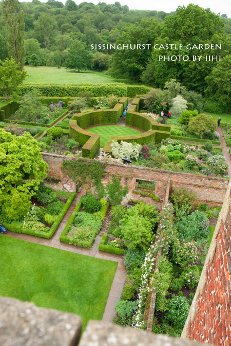 sissinghurst-castle-garden3.jpg