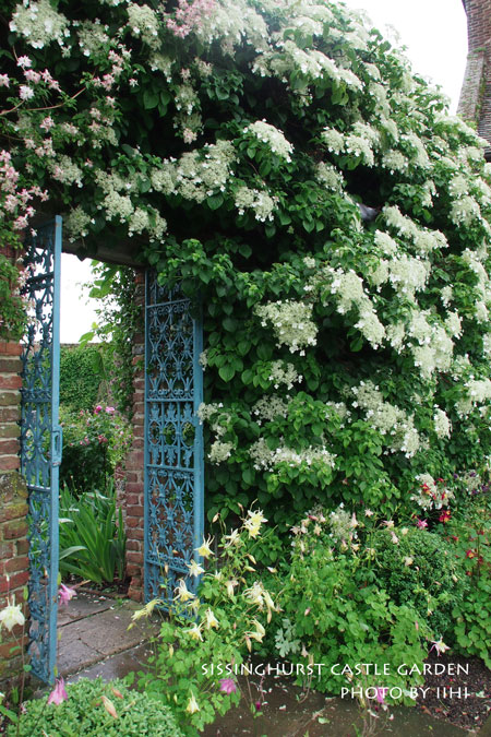 sissinghurstcastle-garden24.jpg