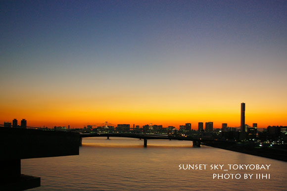 sunsetskytokyobay_iihi.jpg